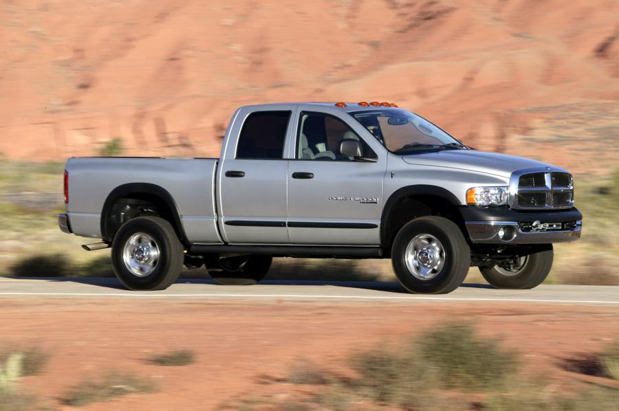  Dodge Ram Power Wagon Quad Cab 2005 года  (фото 16 из 61)